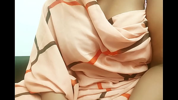 Naughty Bhabi Showing Boobs