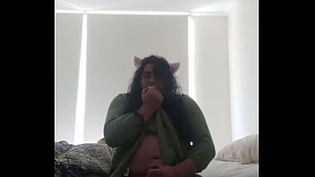 Su Jefe Lo Obligó A Usar Esta Ropa Y Grabar Este Video