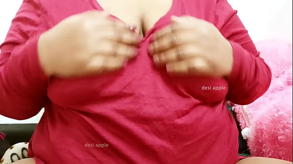 Sexy Girlfriend Showing Boobs