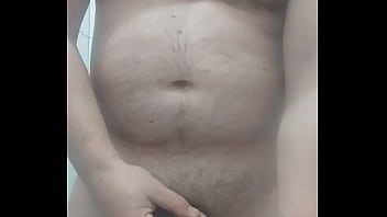 Vid 434 Ma Masturbez In Baie Publica Si Imi Beau Sperma Si Pisatul (6min)