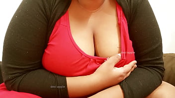 Desi Indian Aunty With Big Boobs