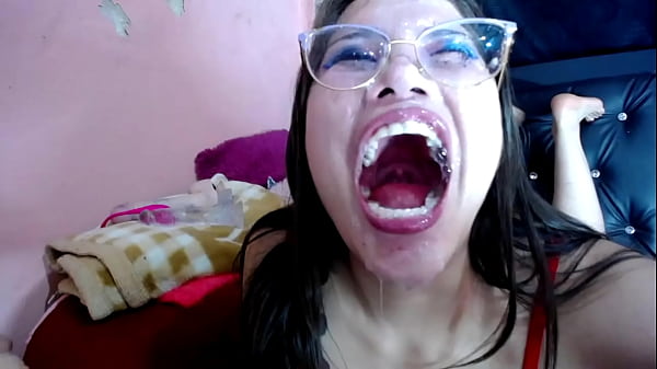 The Depraved Baby Spits A Condom! Slut Deepthroat