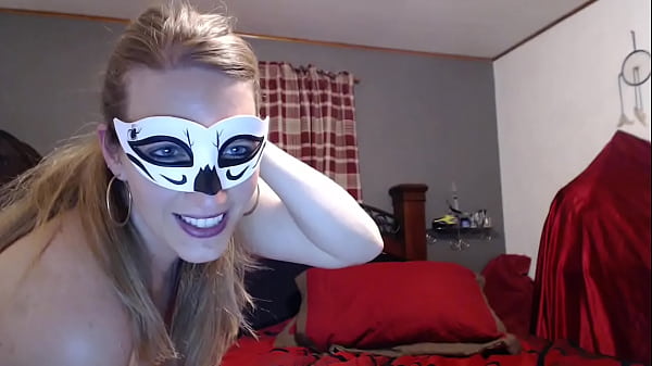 Masked Roxxxanne69