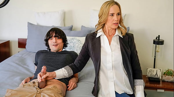 Making An Erotic Deal With My Friend' Stepmom To Leave Her Stepson Alone