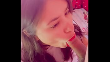 Puta Latina Da Una Rica Mamada Y Termina Con Su Lechazo En La Boca | Minniesouldays