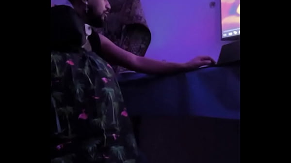 Top Dominant He Gives Me A Blowjob