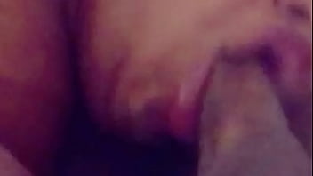 Esposa Safada Fazendo Garganta Profunda No Grande Pau Preto Do Vizinho