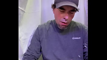 Guy Jacking Off And Cumming