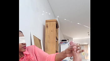 Handjob Cum Facial (hidden Cam) - Colombiana Sacaleche Facial