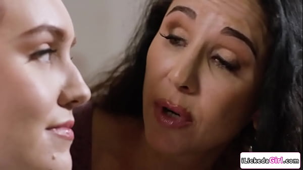 Teen Stepdaughter Pussy Licking Big Tits Stepmom In School