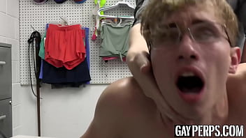 Homo Perp Darron Bluu Dominated By Young Officer Cole Church