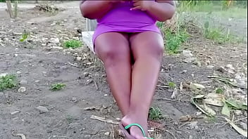 Minha Prima Do Interior Não Usa Calcinha, Adora Mostrar A Buceta Em Público