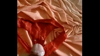 Cum En Las Bragas De Mi Hermana