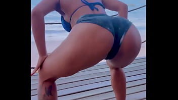 Rabuda Do Instagram Rebolando Muito