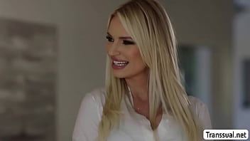 Real Estate Agent Gets Fucked By Her Ts Customer