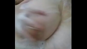 Gordibuena Lavando Sus Hermosas Tetas
