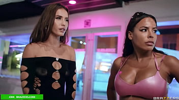 Luna Star: Seduce _ Destroy Part 4.kelsi Monroe, Luna Star / Brazzers / Stream Full From