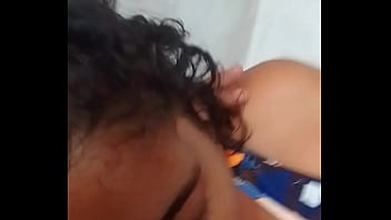 Botando Putinha Safada Pra Mamar