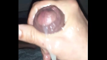 Belle éjaculation Dans Son Lit