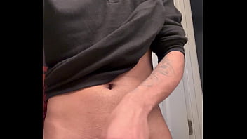 Sexy Lightskin Jerks Dick