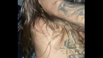 Novinha Branquinha Aguentando Forte