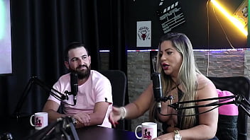 Ela Sente Ciúmes, Mesmo Sendo Liberal, O Marido Não Deixa Ela Dar Pra Outro, Fez Sexo Anal E Transou No Caminhão - Juli Figueiró E Felipe Larrossa (sheer/red)