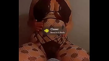 Keelah Rose Shows Her Body