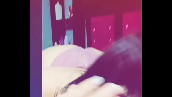 Rompiendole El Coño