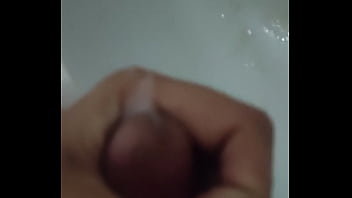 Kenyan Indian Horny Guy Cumming