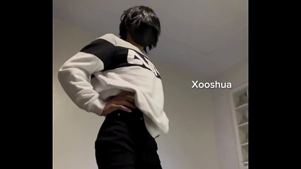 Lindo Jovencito Femboy Con Ropa Apretada Y Bonita