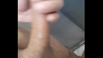 Batendo No Banheiro - punheta, banheiro, masturbacao - Video 454291