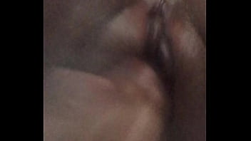 Novinha Dando Cuzinho Sem Dó