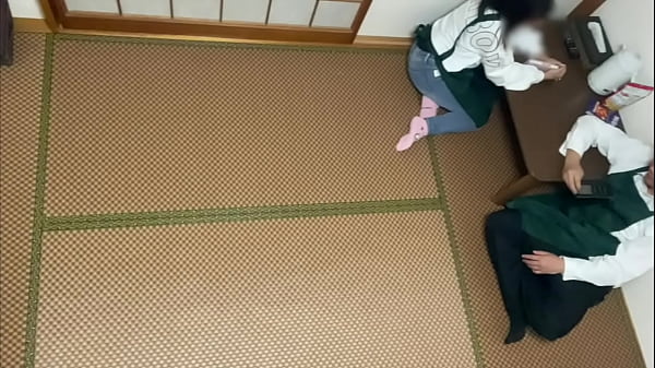 「あ、そこ_だめ_。」バイトの休憩室でバイトリーダーにマッサージしてあげるよと言われて、段々とおまんこに、、