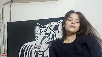 Mi peque&ntilde_a hermanastra me pide que compartamos cama porque tiene miedo y yo aprovecho para follarla duro y correrme en su estrecho co&ntilde_o. H.L. - Anal-cum-sex-teen-latina-sexy-ass-real-amateur-homemade-squirt-big-ass-amateurs-big-tit