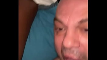 Dando Leitinho Na Boca De Cliente Franc_s - Kemily Oliveira