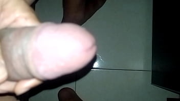 Bien Hot En Mi Cuarto