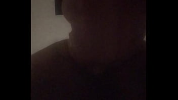 Я трахаю себя большим дилдо