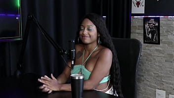 Chegou A Conhecer Os G_meos, Seu Ex Contou Para A Família, Está Focando Na Criação De Conteúdos, E Seu Filho... - Vicky Menage (sheer/red)