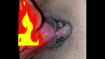 Chupando La Conchita De Mi Caliente Mujer