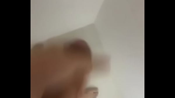 Batendo Punheta No Banho - masturbation, punheta - Video 474143