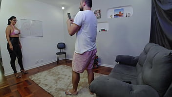 A Aula Terminou Em Uma Suruba Com A Trans Loirinha Da Bunda Gigante