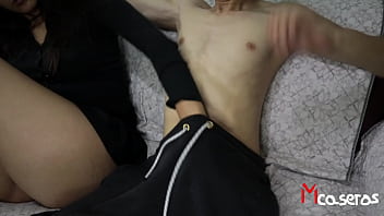 Me Cojo A Mi Prima Ella Prueba Mi Verga Por Primera Vez Y La Hago Tener Un Orgasmo En Mi Enorme Verga