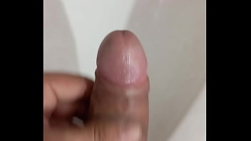 Me Acaricio El Pene En El Lavabo