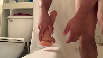 En El Baño Cuando Estoy Solo