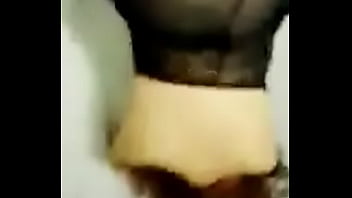 Esposa En Lencería Negra