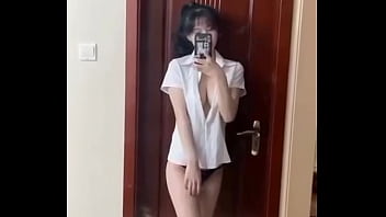 玩爆騷女_巨乳系列 大奶在手中揉 屁股在上面搖 [台灣] 找小姐加賴tt89e