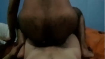 Chico Con Culo Peludo Aprendiendo Amontarse