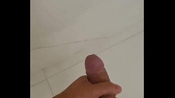 Batendo Uma Punheta Pauzudo