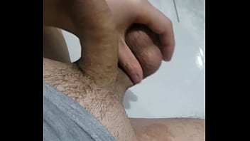 Gostoso Bem Duro Se Masturbando