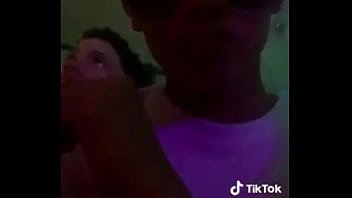 Niño Polla Se Divierte En Fiesta Privada Con Vergas Al Aire